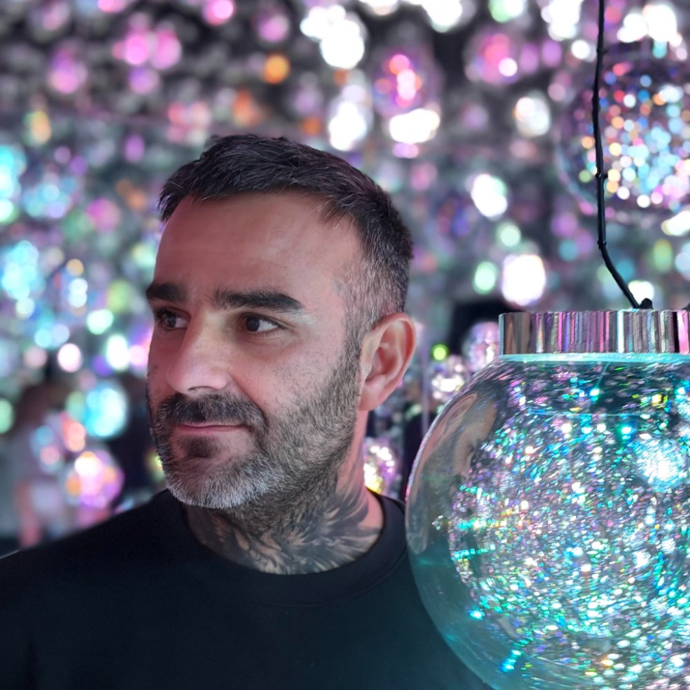 Portrait of Julien Jimenez, founder of StorageWaitr